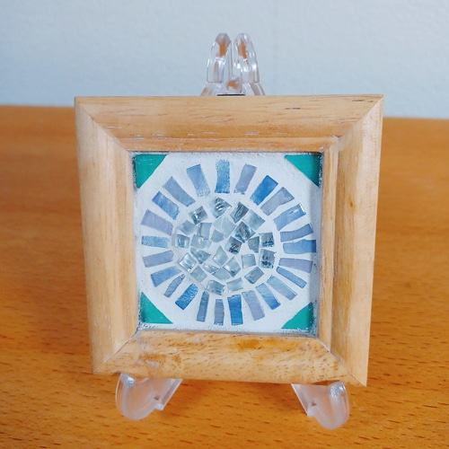 モザイクタイルアート 北欧花一輪 No1 タペストリー・壁掛け ラグーン