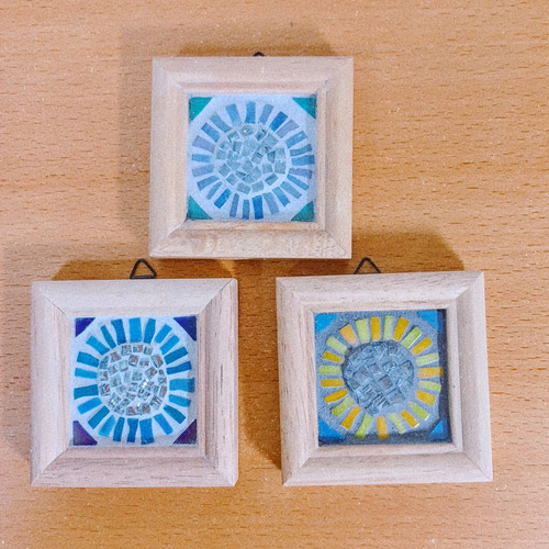 再販 モザイクタイルアート 北欧花一輪 No2 タペストリー・壁掛け