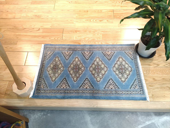 ya　パキスタン絨毯　コルクウール100％　シングルノット　ラグ　手織り 楽天市場】100万ノット ペルシャ絨毯の通販