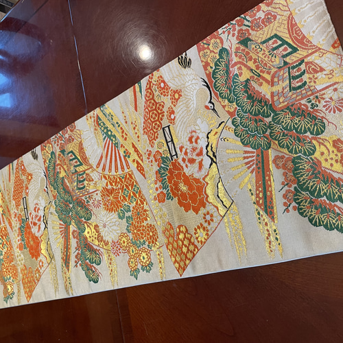 丸帯テーブルランナー 2120豪華刺繍の花嫁衣裳の丸帯リメイク 正絹テーブルランナー テーブル