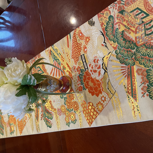 2120豪華刺繍の花嫁衣裳の丸帯リメイク 正絹テーブルランナー テーブル