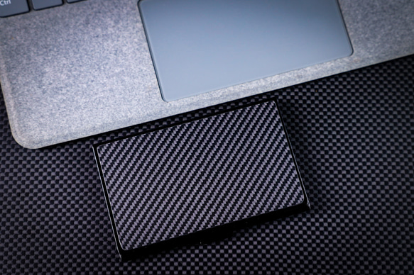 カーボン ファイバー名刺ケース 1K 斜めパターン &amp; グラファイト ブラック メタル ステンレス スチール 3枚目の画像