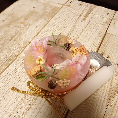 オレフォス　桜の花びらのような形のキャンドルホルダー　２個 未使用品 オレフォス 桜の花びらのような形のキャンドルホルダー 2個 未