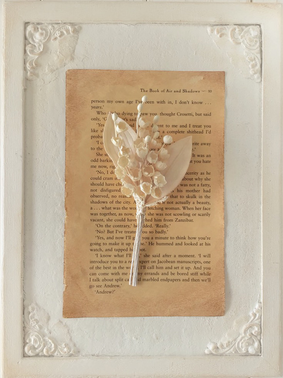 染め花のスズランのコサージュ(アンティークホワイト) 1枚目の画像