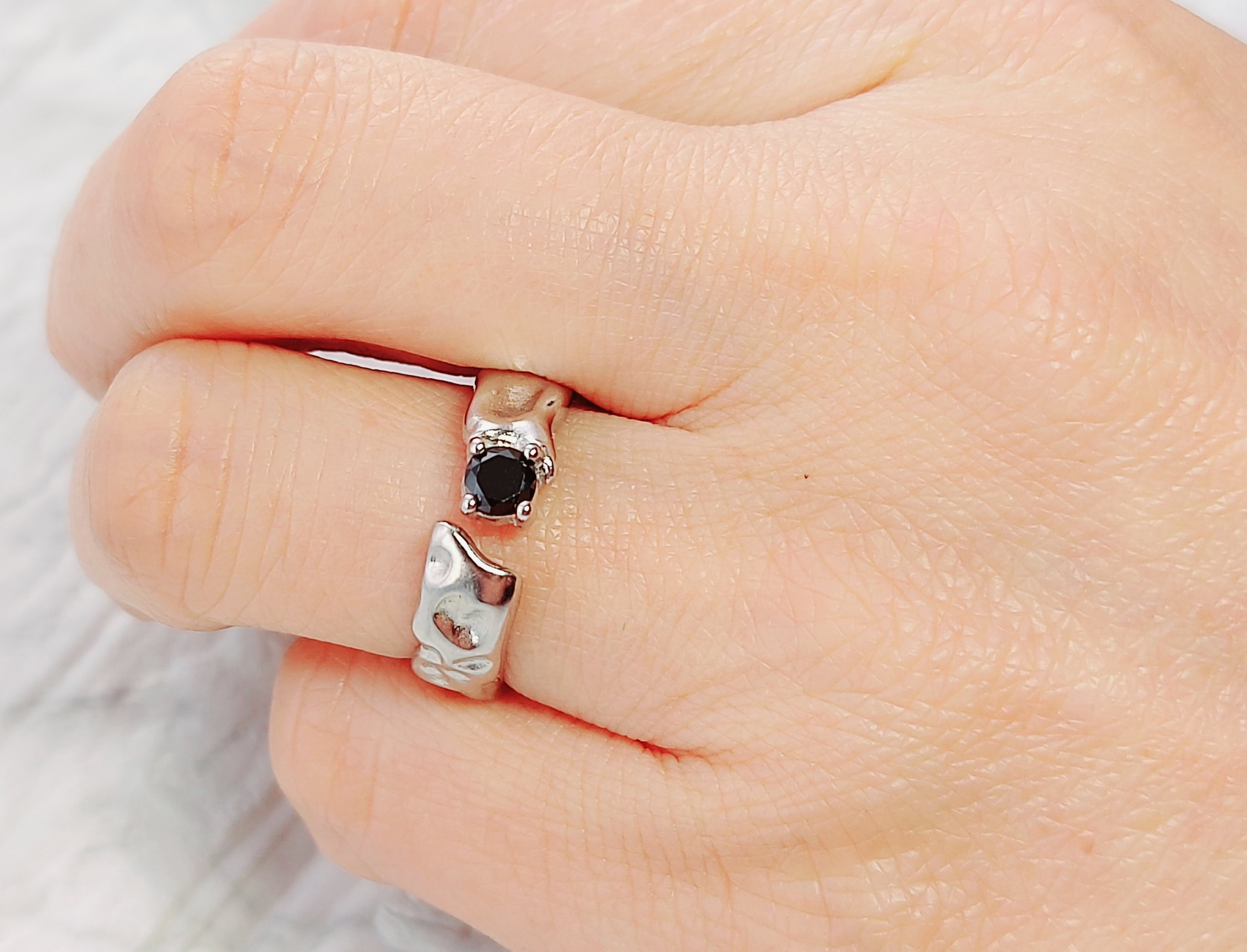 ※指輪※ 輝き際立つ*凹凸模様※925純銀リング※18kゴールド※シルバー色※