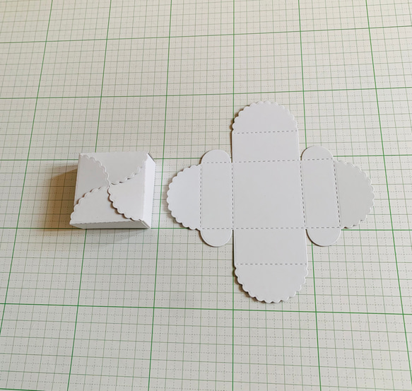 ミニギフトボックス　ホワイト系厚紙　10枚　処分価格 7枚目の画像