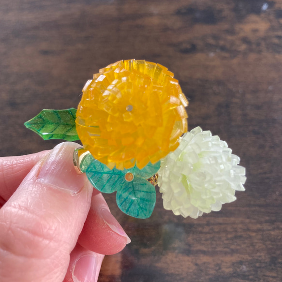タンポポとシロツメクサのヘアクリップ立体プラバン ヘア