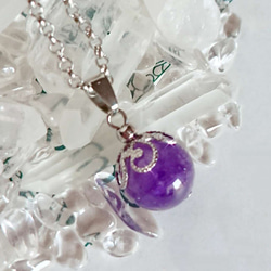 「二月生日石」紫水晶天然石手術不鏽鋼項鍊吊墜 第5張的照片