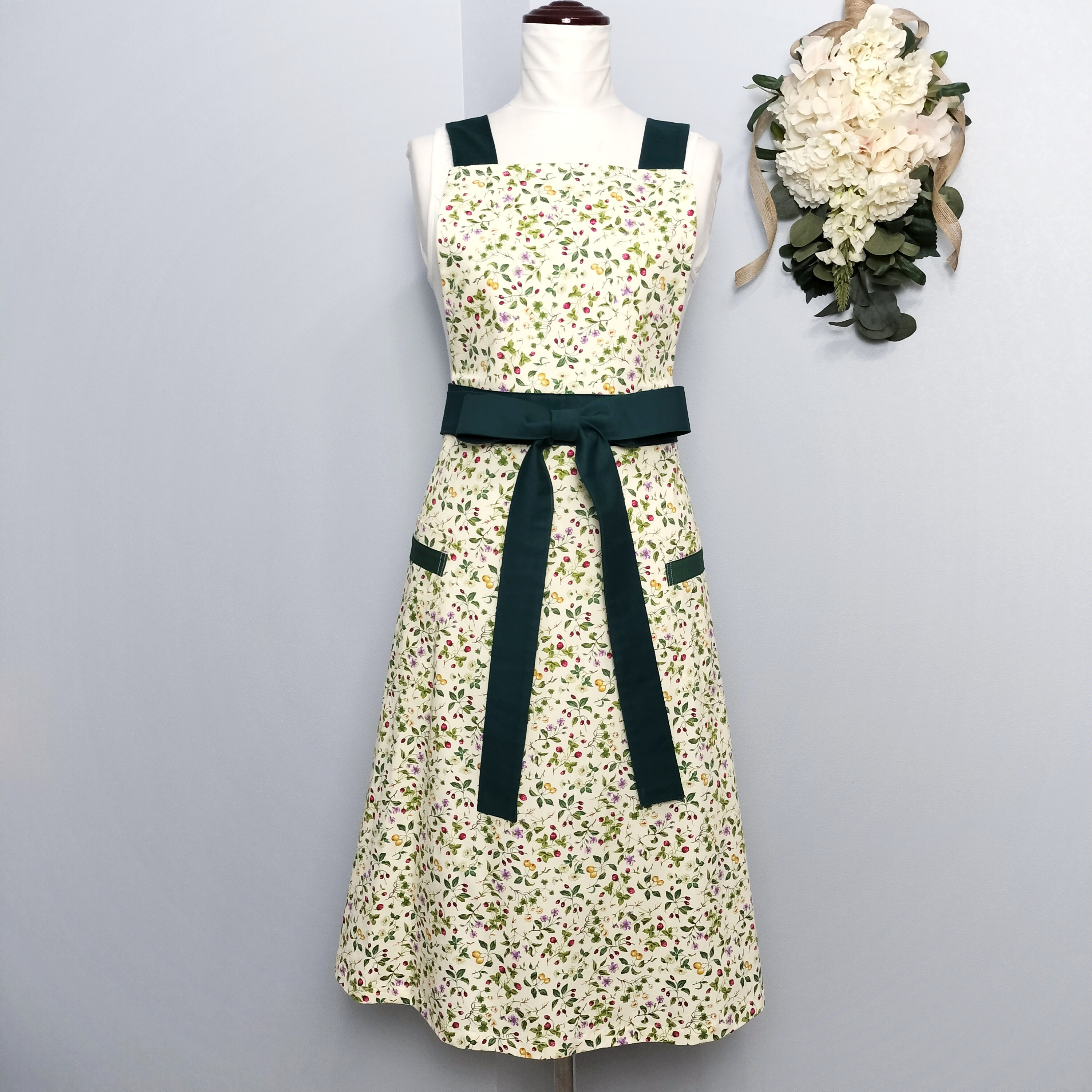 【再販】エプロンドレス　fruits garden レディース  大人用