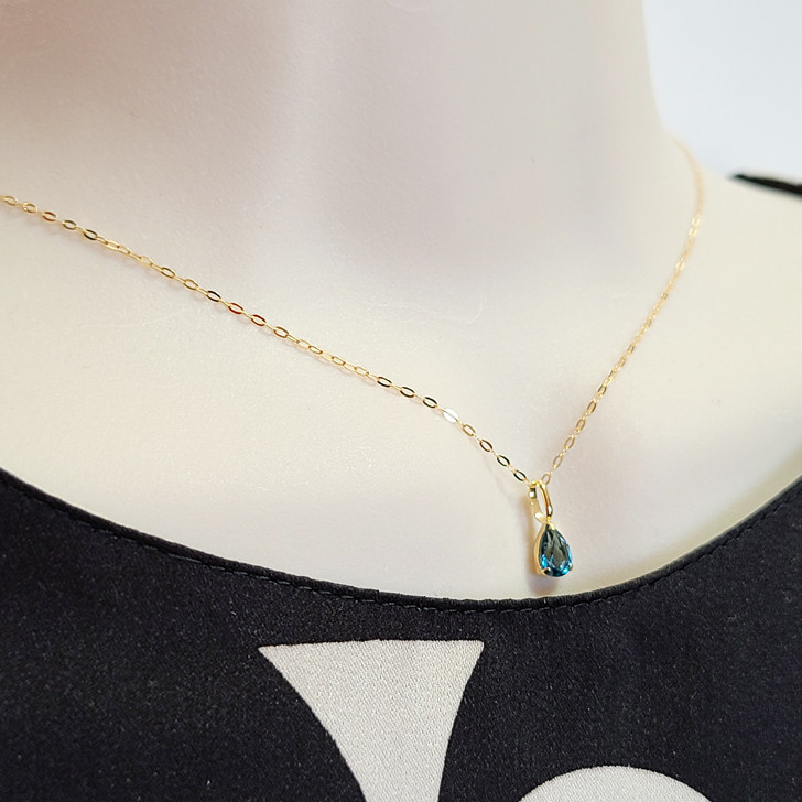 K18ロンドンブルートパーズペアシェイプネックレス