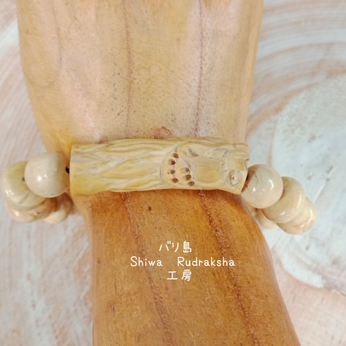トラ彫刻付きカジュアルブレスレット Charm Lock Bracelet : Tibetan Monk Skull – ZOCALO JAPAN