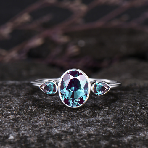 アレキサンドライト チェーンリング アレキサンドライト/ダイヤモンド K18リング(クレサンベール