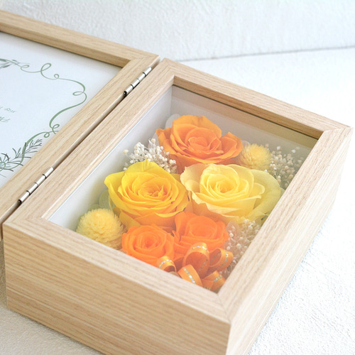 黄色オレンジ系プリザーブドフラワーとフォトフレーム 黄色バラ 写真
