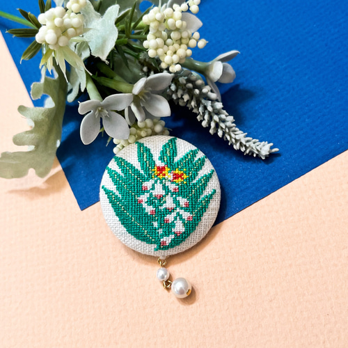 月桃 沖縄サンニン 刺繍くるみボタンブローチ/ヘアゴム plantsplanet