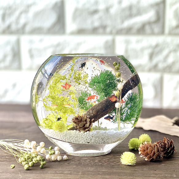 NO.687 アクアリウム✨金魚⑧固まるハーバリウムペン立て NO.687 アクアリウム✨金魚⑧固まるハーバリウムペン立て