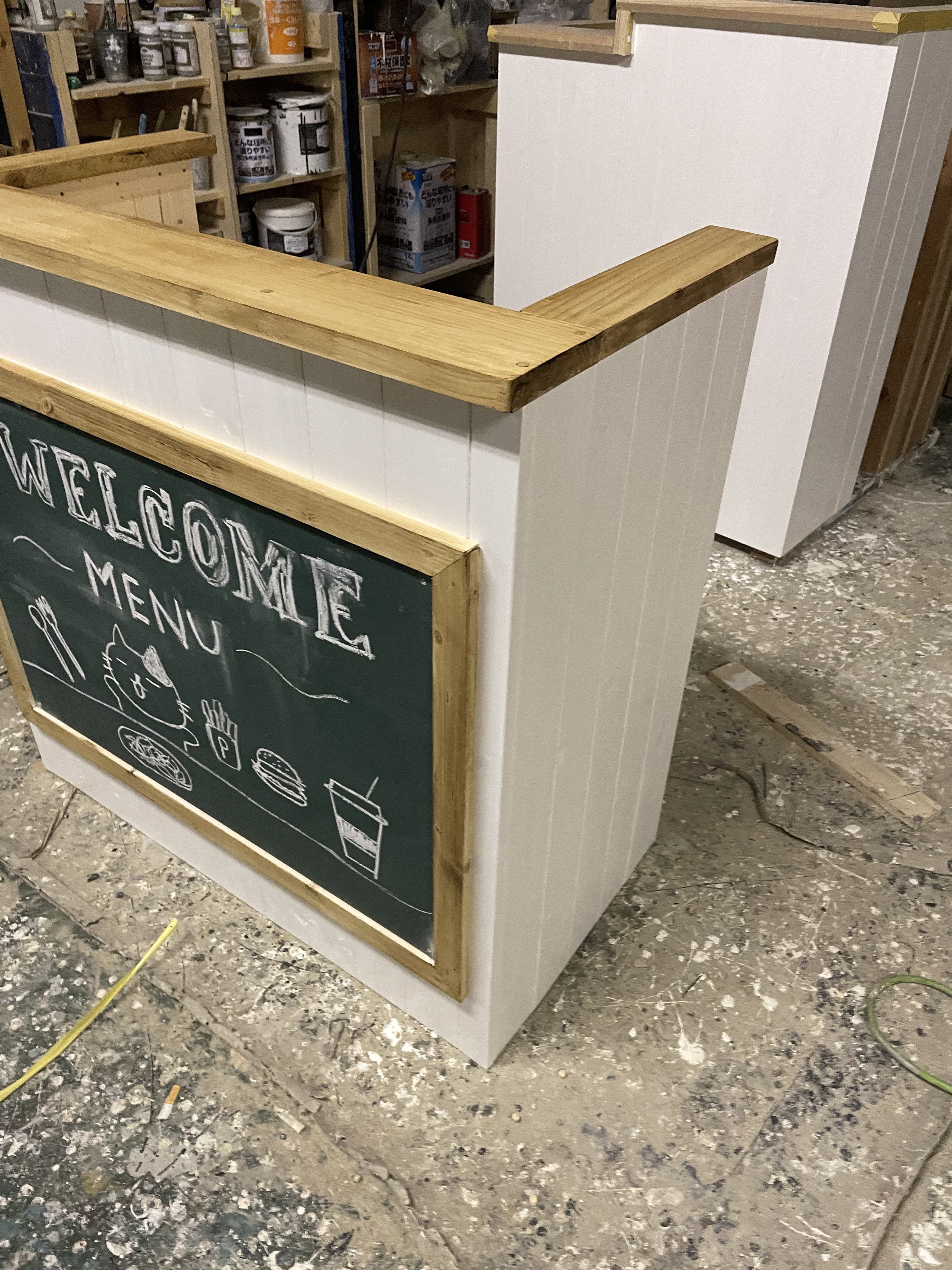 カウンター　レジカウンター　受付カウンター　黒板テーブル