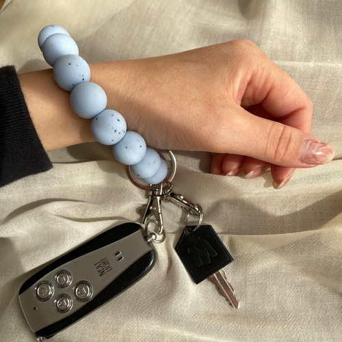 ブレスレット感覚で鍵を持ち歩くリストレットキーホルダー【つぶつぶ