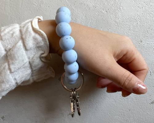 ブレスレット感覚で鍵を持ち歩くリストレットキーホルダー【つぶつぶ