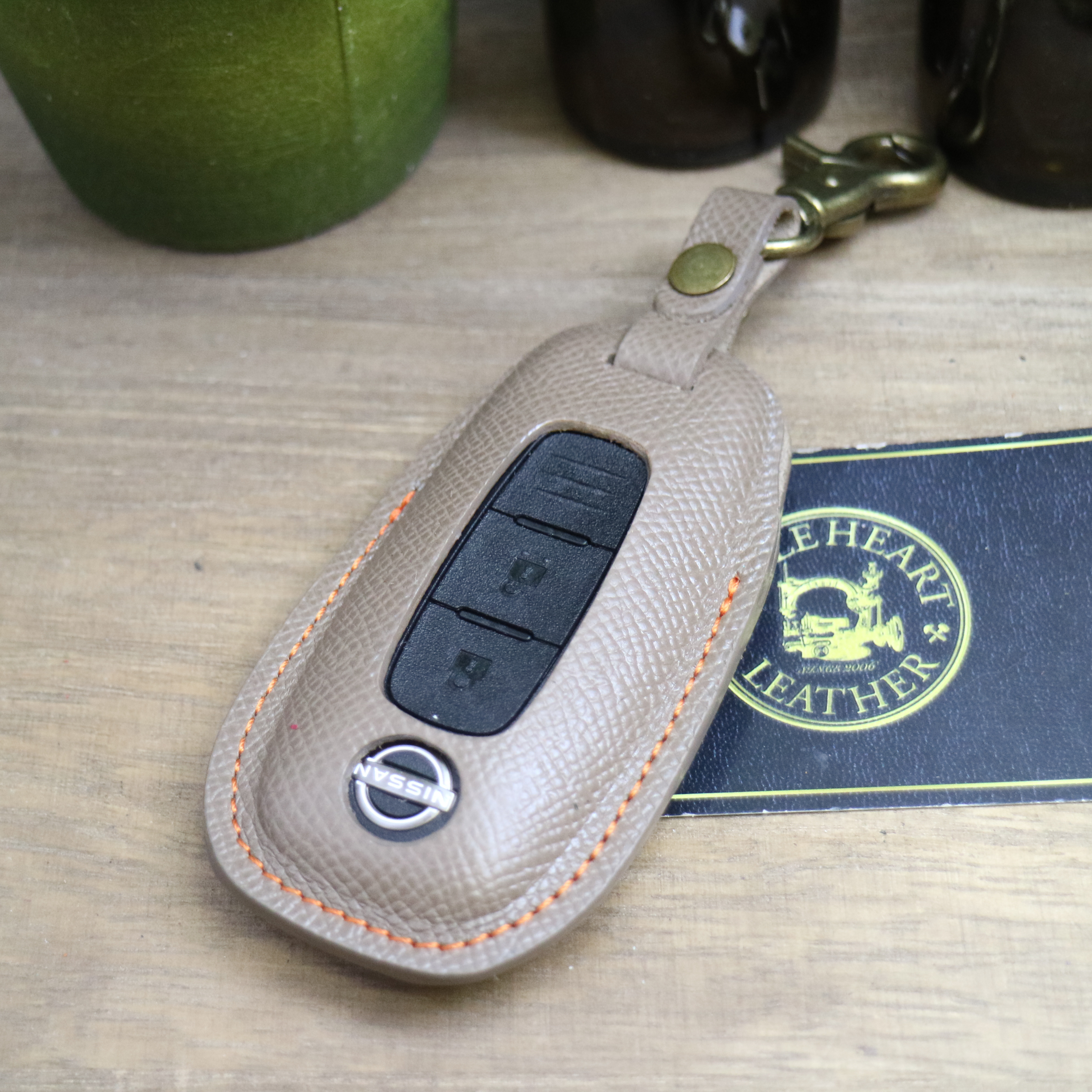 名入れ 無料 キーケース　ニッサン　本革　 エクストレイル　セレナ　サクラ　アリア　高級皮革 ヴォーエプソン仕様