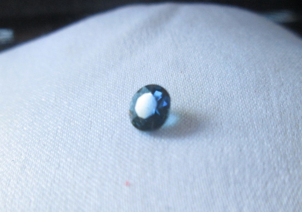 N.5605 ブルートルマリン（インディゴライト）ルース　ブラジル産 0.3ct