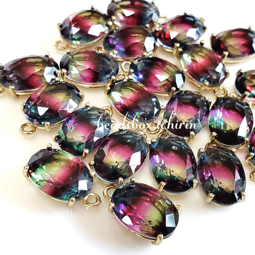 c*c様 て*様 金色フレーム 紫色オーバルチャーム