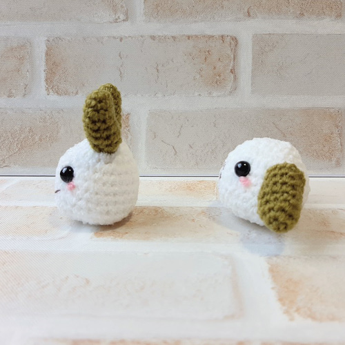 うさぎさんの柏餅あみぐるみキーホルダー あみぐるみ マイナー雑貨店