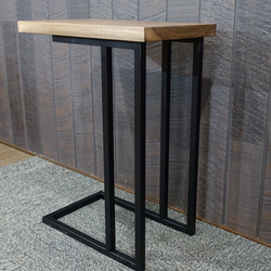 ソファーサイドテーブル　シンプル　サイズオーダー　おしゃれ　ブラックウォールナット無垢材３センチ厚一枚板　アイアン 3枚目の画像