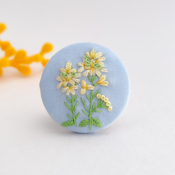 春の菜の花刺繍ブローチor刺繍ヘアゴム ブローチ かなちゃん手刺繍工房