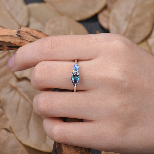 6月の誕生石アレキサンドライト結婚指輪ナチュラルブルームーン