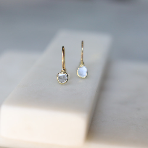 今週のおすすめ製品 k18YG》フックピアス 天然ダイヤモンド〜スライスカット アクセサリー