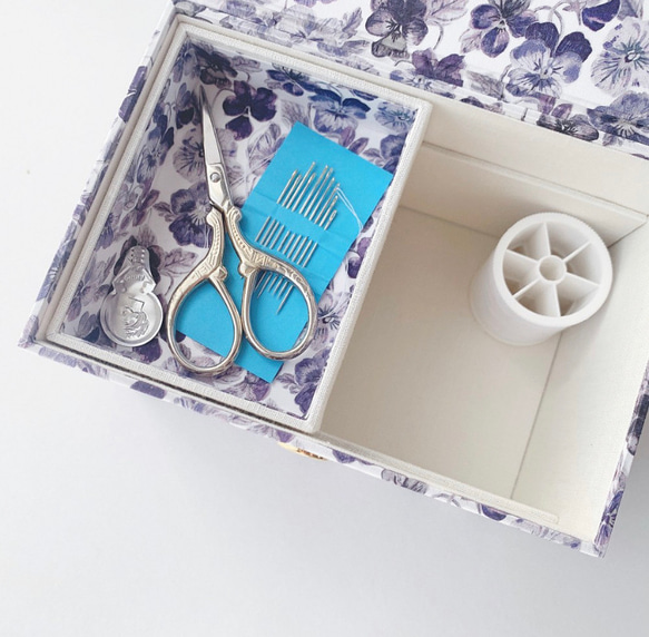 【オーダー制作品】ミモザ刺繍のマグネットボックス~心ときめく、暮らし映えする収納 12枚目の画像