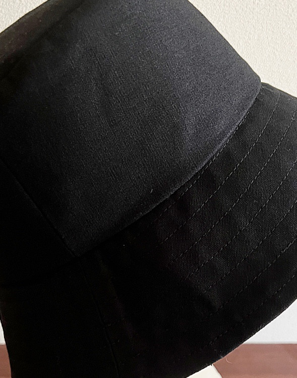 残りわずか‼️オールシーズンめっちゃ使える‼️カタチにこだわるボブハット　リネンコットンブラック