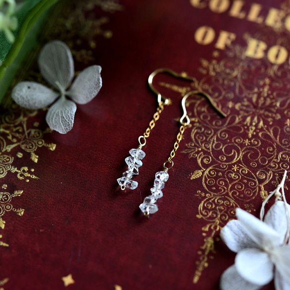 単品　オリジナル 極上 ハーキマーダイヤモンドのフックピアス　4月の誕生石 1枚目の画像