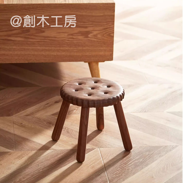 ビスケット型ベンチ ウォールナット 無垢材 イス スツール 椅子 木製 ハンドメイド インテリア おうち時間 家具 4枚目の画像