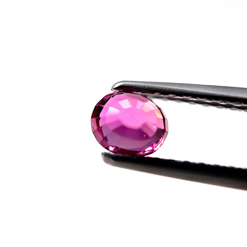 スリランカ産 ルビー 0.514ct オーバルミックスカット 蛍光性 ルース