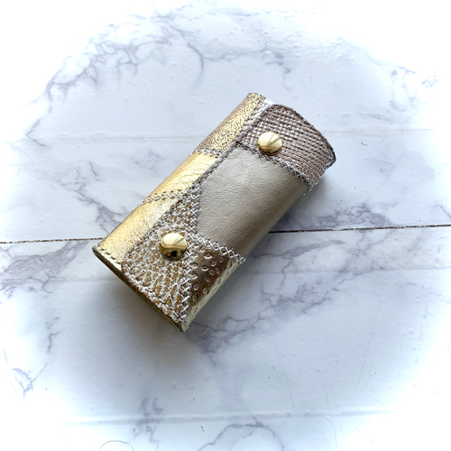 レザーパッチワークキーケース（メタリック） キーケース you0810jmsdf  