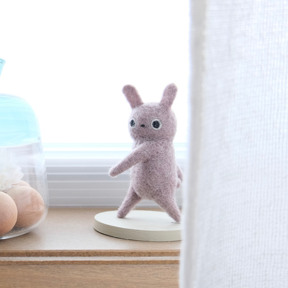 羊毛フェルト 置物　コノハズク　 約18cm 羊毛フェルト ヨーロッパコノハズク オブジェ 約12cm - 羊毛