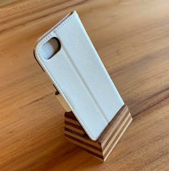 【人気です】 木のスマホ スタンド　iPhone stand 4枚目の画像