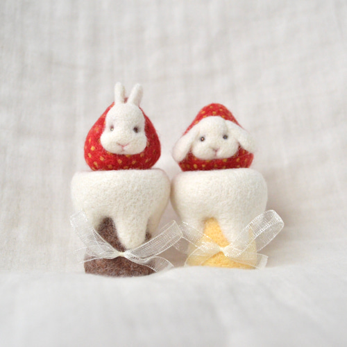 キャンドルケーキないちごうさぎさん 〈プレーン〉/ 羊毛フェルト 置物