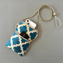 【受注制作】モロッカン生地のスマホポシェット/スマホショルダー/ピルゥファス　 ♦ギフトにおすすめ♦ 2枚目の画像