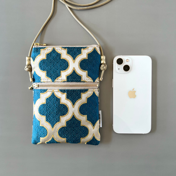 【受注制作】モロッカン生地のスマホポシェット/スマホショルダー/ピルゥファス　 ♦ギフトにおすすめ♦ 1枚目の画像
