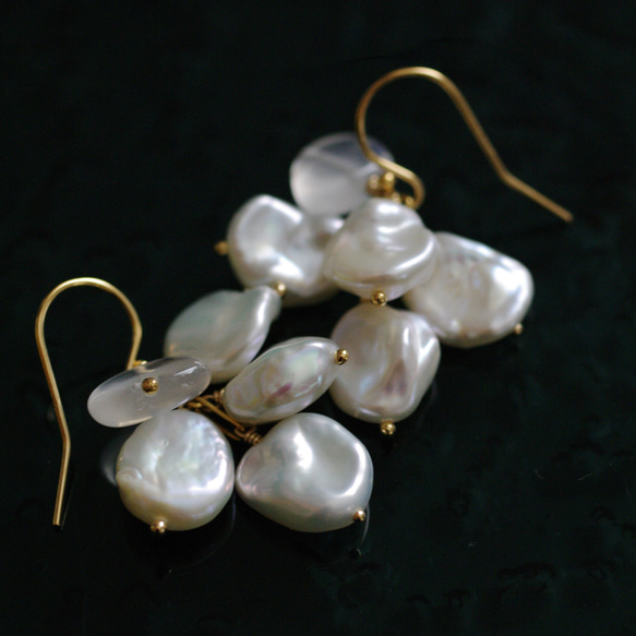 fusa : Keshi Pearl , Moonstone（earring） 芥子パールとムーンストーン 12枚目の画像