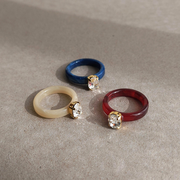 SALE [04] 奶油米/壓克力 x 高品質珠寶戒指 | 簡約樹脂戒指，金屬防過敏 第4張的照片