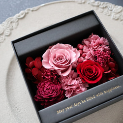 スモーキーピンクのバラとカーネーションのフレームボックス｜母の日・誕生日・退職祝い　pre.090 9枚目の画像