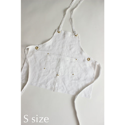 上質リネン キッズエプロン【 Eyelet switching kids apron 】White S,M,L 2枚目の画像