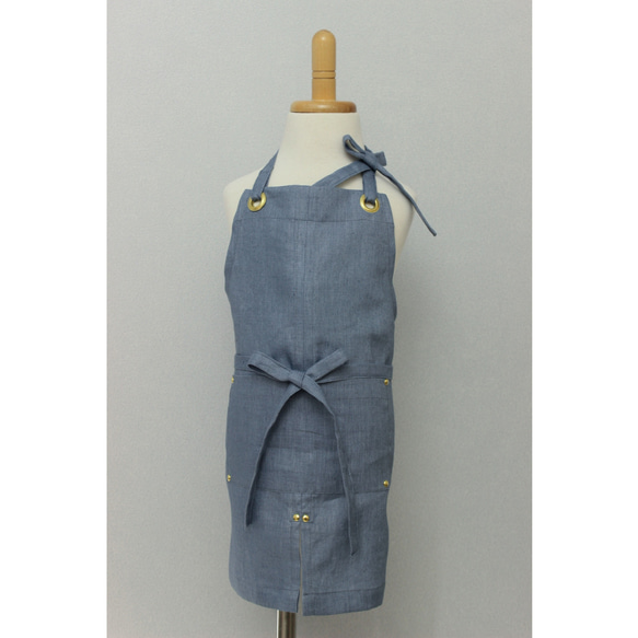 上質リネン エプロン【 Eyelet switching kids apron】Grayish blue S,M,L 6枚目の画像