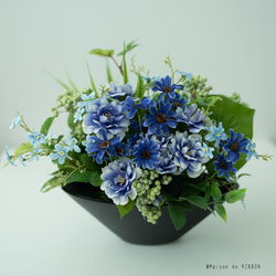 高級感あふれるギフトアレンジメント アーティフィシャルフラワー 造花 贈り物 カフェ 受付に 爽やか ブルー 6枚目の画像
