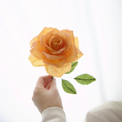 【本物みたいな紙のお花】薔薇の蜜蝋ペーパーフラワー　ギフト インテリア 癒し 1枚目の画像