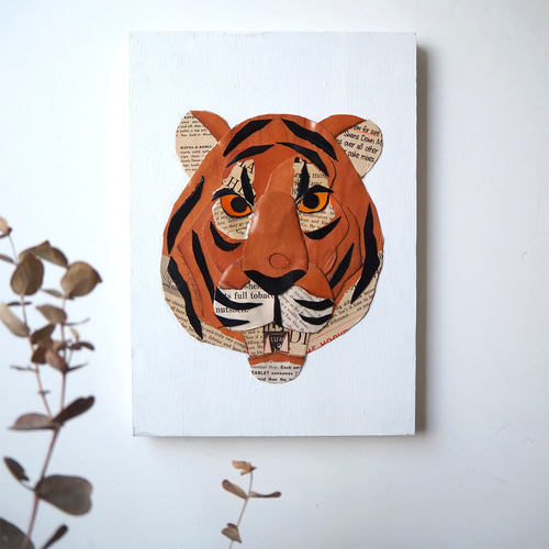 レザーのコラージュアート（タイガー） トラ A4サイズ 木製パネル 絵画