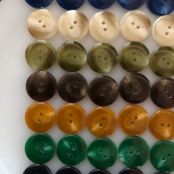 アンティーク ボタン 6個　ビンテージ 昭和 レトロ 個性的 ハンドメイド素材 日本製 ポップ アクセ 2枚目の画像